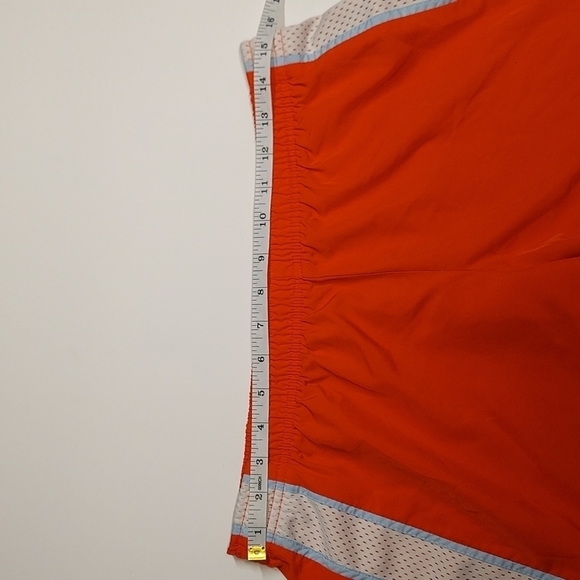 Nike women's shorts size M 8-10 - Picture 4 of 7